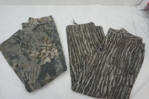 lot 409 image: 3432 mens camo pants