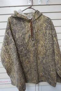 lot 413 image: Clarkfield jacket, size L