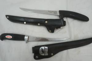 lot 427 image: 2 filet knives and sheaths