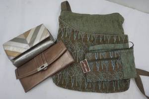lot 445 image: canvas purse and wristlet with tags
