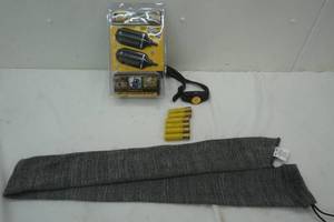 lot 461 image: Hunting lot, 20 ga. bullets, boot heater, gun sleeve and dog collar