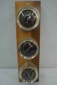 lot 468 image: Thermometer