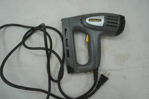 lot 471 image: Stanley stapler