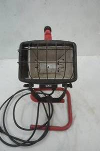 lot 477 image: Craftsman workstation light