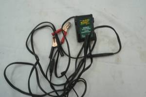 lot 490 image: Battery tender