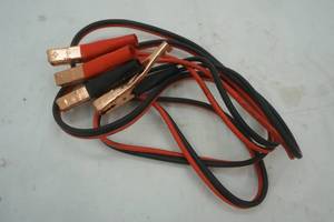 lot 496 image: Booster cables
