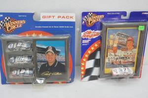 lot 39 image: Winners Circle cars and plaque, collectible, vintage