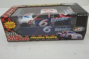 lot 47 image: Valvoline Racing Champions Nascar 2000 diecast car