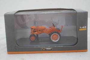 lot 85 image: Universal Hobbies Allis Chalmers tractor