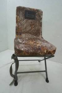 lot 502 image: Banded hunting chair