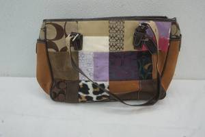 lot 505 image: coach purse