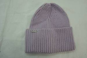 lot 507 image: Steve Madden stocking hat