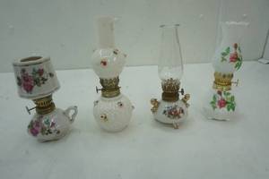 lot 539 image: vintage oil lamps
