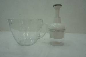 lot 550 image: Mixing bowl , chopper