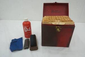 lot 568 image: Record cleaning equipment, record case