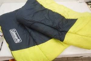 lot 589 image: Coleman sleeping bag