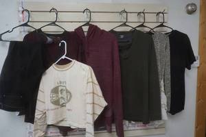 lot 590 image: clothing