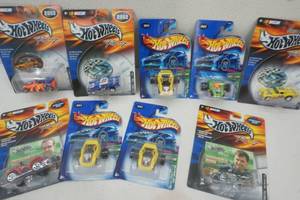 lot 25 image: Hot wheel cars