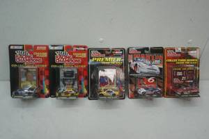 lot 30 image: Nascar Racing Champions die cast cards and cars, die cast