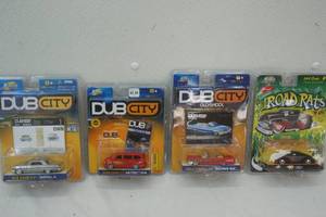 lot 32 image: Old School diecast cars and Road Rats, 164 scale