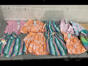 lot 401 image: LOT OF 10 Girls Clothing, Size 2T