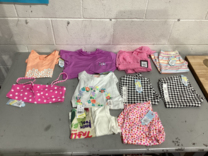 lot 404 image: LOT OF 10 Girls Clothing, Size XL (14)