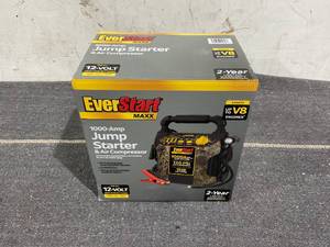lot 132 image: EverStart Maxx 1000 Peak Amp Camo Jump Starter, 120 PSI Compressor, Pivoting LED Light, 3 USB Ports