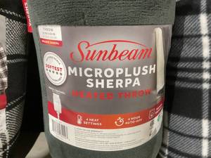 lot 400 image: LOT OF 5 50x60 Sunbeam Microplush Sherpa Heated Blankets