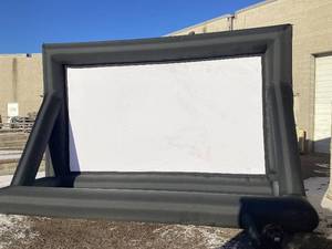 lot 520 image: 20 feet Inflatable Portable Projector Movie Screen - Huge Air-Blown Cinema Projection Screen