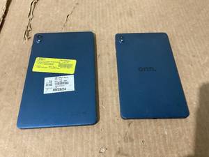 lot 276 image: LOT OF 2 onn. Tablets