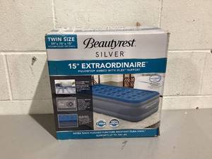 lot 438 image: Beautyrest Extraordinaire 15 Twin Size Air Mattress with Built-in Pump
