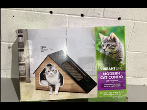 lot 452 image: Vibrant Life Modern Cat Condo with Sisal Scratching Pad & Washable Mat