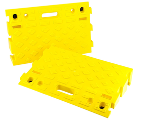 lot 363 image: MAXXHAUL 50707 Portable Interlocking Plastic Curb Threshold Ramps Set
