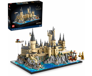 lot 9 image: LEGO Harry Potter Hogwarts Castle and Grounds 76419 Building Set