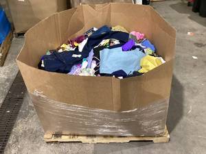 lot 59 image: Wholesale Pallet of Clothes