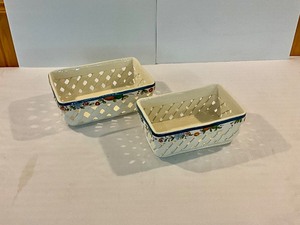 Set of 2 - hand painted ceramic baskets