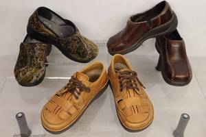 (3) Womens Shoes Dansko & Birkenstock Size 37