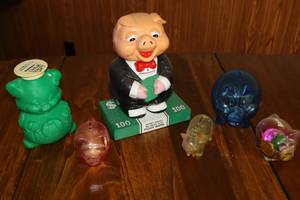 Collectible Vintage Pig Piggy Banks...