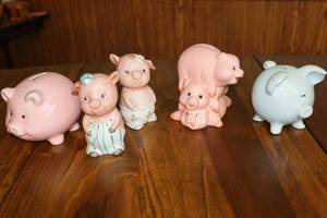 Collectible Vintage Pig Piggy Banks...