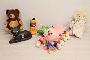 Vintage ToysMusical Precious Moments Joni, Musical Teddy Bear, Everready Save with the Cat Plastic Bank, Goofy Bank Etc
