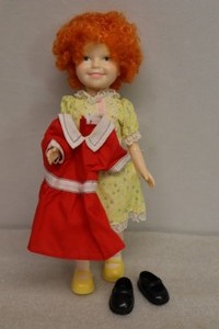 Vintage Toy Doll1982 Knickerbocker Little Orphan Annie wPendant Necklace, Two Outfits and Shoes, 11-Inch