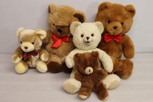 Vintage Plush Toy Stuffies Teddy BearsMusical Teddy By Russ, Fun Farms By Dakin 1985, Jointed By Avon, Commonwealth Etc.