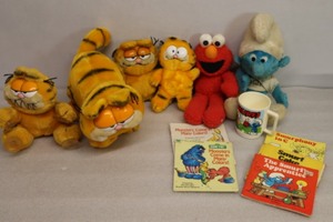 Vintage Plush Toy StuffiesGarfield 1978, Smurf 1978 Books 1982, ElmoBook As Is