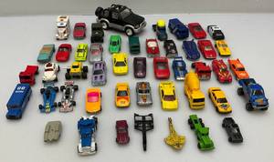 Misc. Miniature Die Cast Cars Including HotWheels, Matchbox & More
