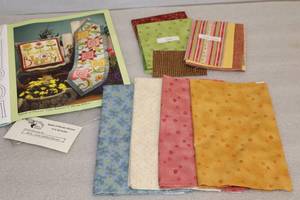 lot 52 image: Quilting Project Kit Splash of Flowers Runner By Nancy Halversen for Garden Song Art to Heart wCoordinating Fabric and Pattern Book