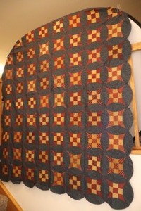 lot 82 image: Unfinished Quilt-Top 70x80 Chain Linked with Scalloped Edges