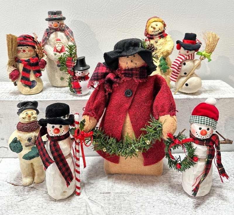 Assorted Decorative SNOWMAN Figures including WOOD, RESIN and FELT