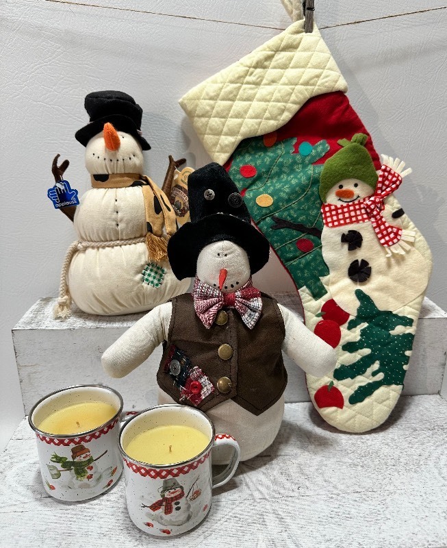 Assorted Cheerful SNOWMAN Decor including VINTAGE Homespun Holidays by APPLAUSE