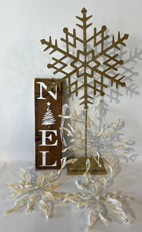Christmas Delights including Snowflakes and Wooden NOEL Sign