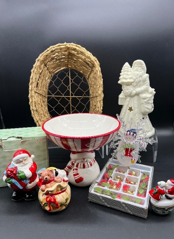 Assorted Christmas Delights including Potpourri Designs Tea Light Holder